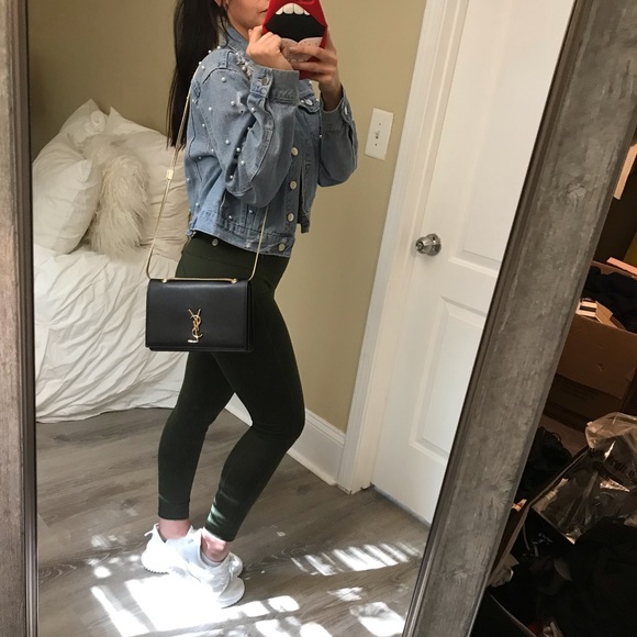 Black purse - Picture 3 of 8